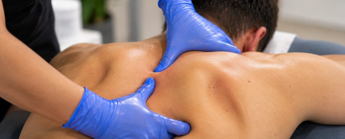 terapia manual en la zona dorsal